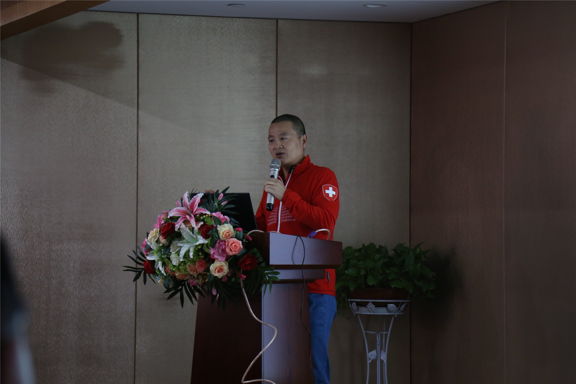 微信图片_20181025090803_副本.jpg